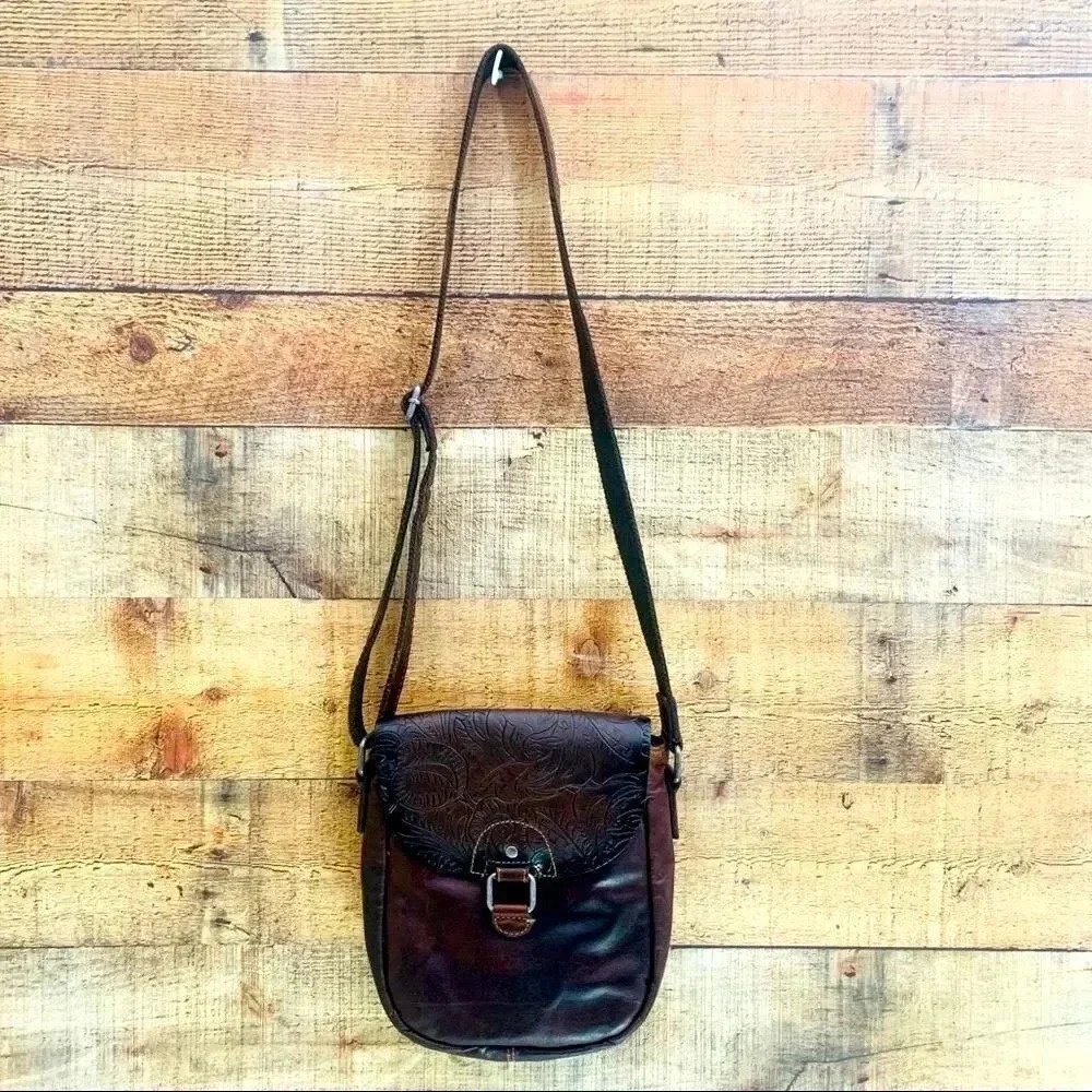 NWOT Jack GeorgesโVoyagerย Horseshoe Savio Collection Crossbody
